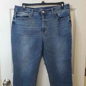 Time and Tru Women's Classic Mid-Rise Blue Jeans
